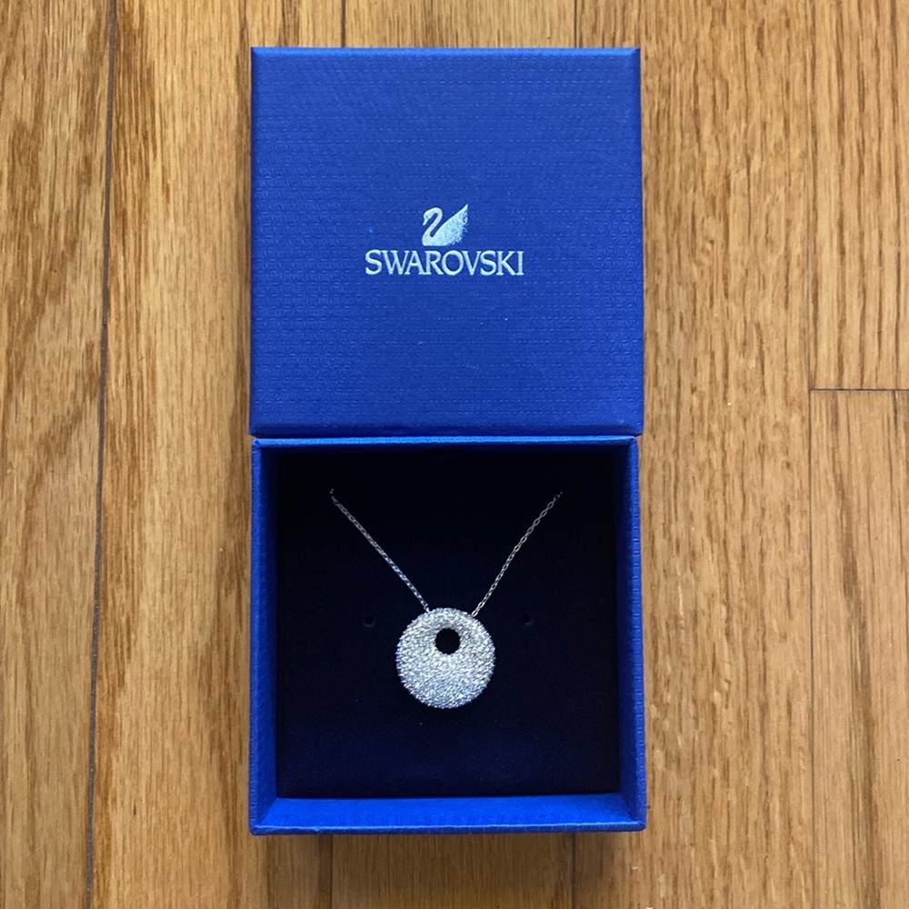 Swarovski stone pendant medium crystal